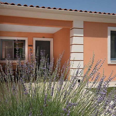 Perithia Suites Екстериор снимка