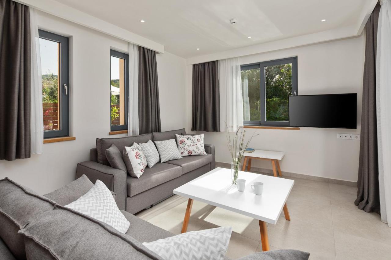 Perithia Suites Екстериор снимка