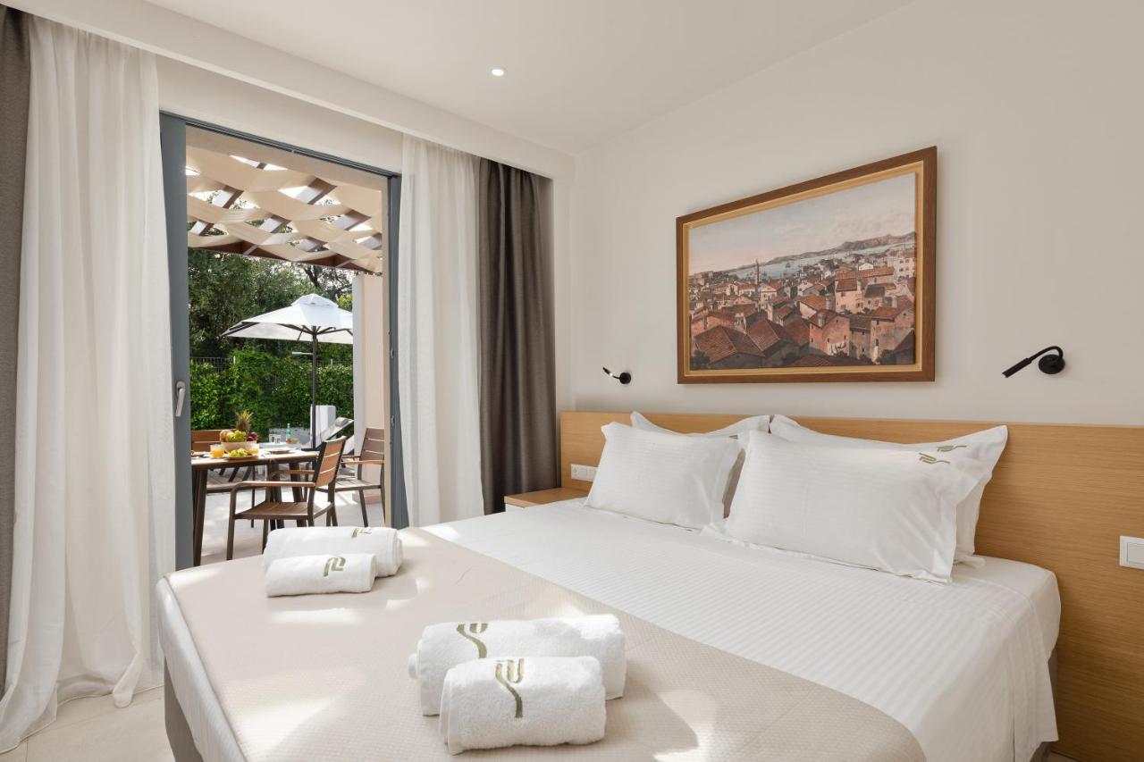 Perithia Suites Екстериор снимка